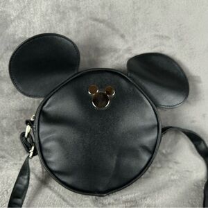 Disney‎ Bioworld Mickey Mouse Black Canteen Purse Handbag Crossbody Shoulder Bag